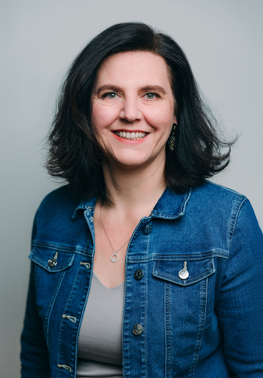 Portraitfoto von Barbara Kainz (Geschäftsführerin dataspot.)